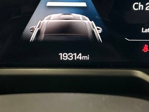Used 2025 GMC Acadia Denali AWD/4WD image 25