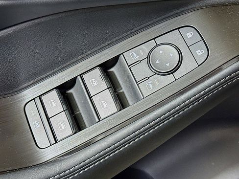 New 2026 Nissan Rogue SV image 18