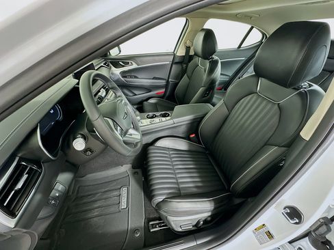Used 2026 Genesis G70 2.5T Prestige image 13