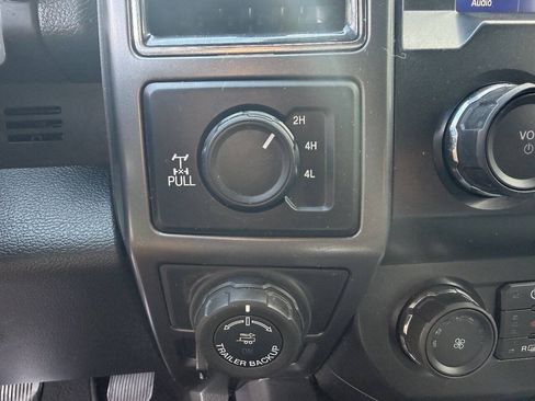 Used 2020 Ford F150 XLT w/ Equipment Group 302A Luxury AWD/4WD image 25