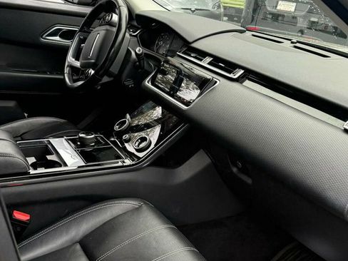 Used 2019 Land Rover Range Rover Velar S image 4