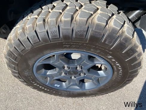Used 2023 Jeep Wrangler Willys image 29