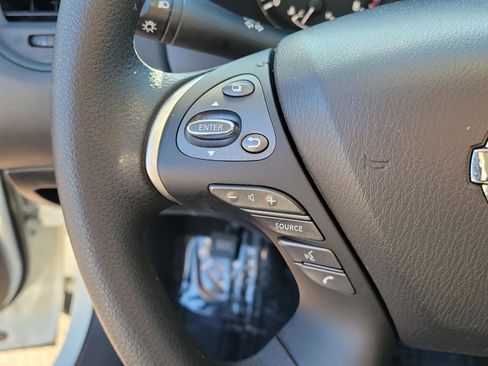 Certified 2020 Nissan Pathfinder S image 29