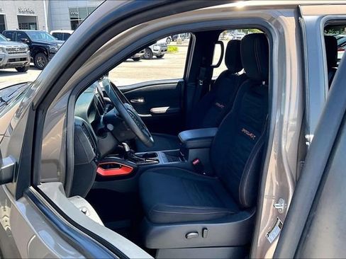 Certified 2023 Nissan Frontier PRO-4X w/ Pro Convenience Package AWD/4WD image 18