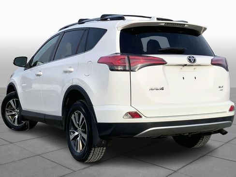 Used 2018 Toyota RAV4 XLE image 12