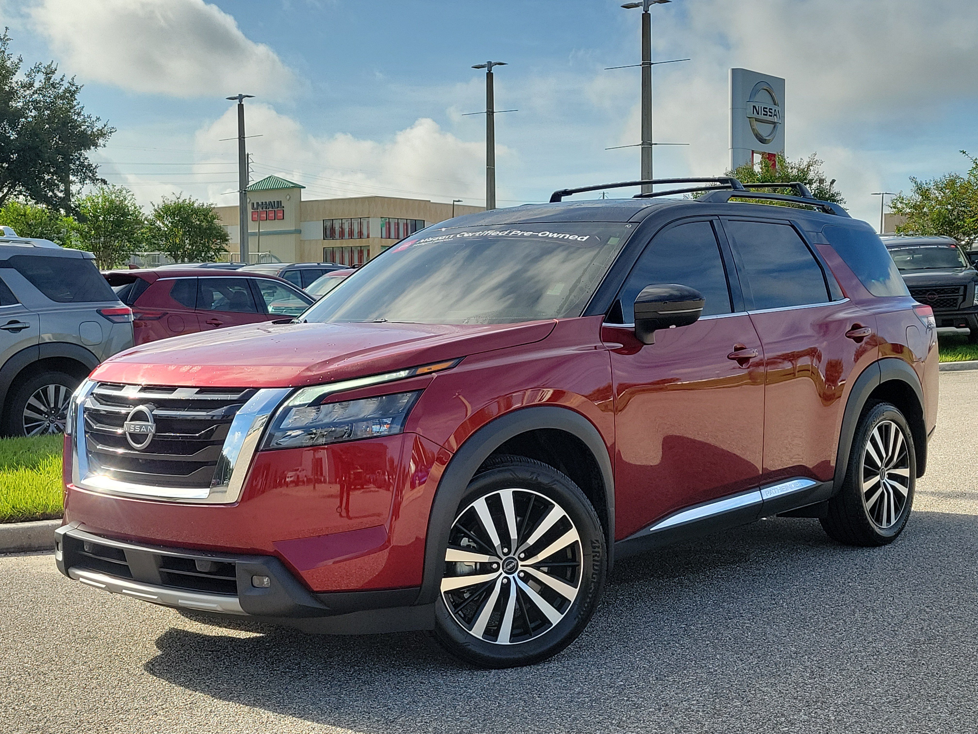 Certified 2025 Nissan Pathfinder Platinum w/ Cargo Package AWD/4WD image 35
