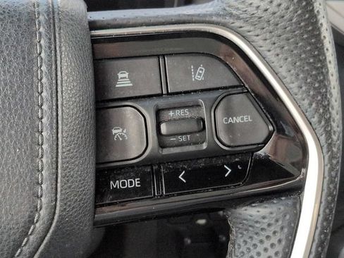 Used 2022 Toyota Tundra Platinum AWD/4WD image 26
