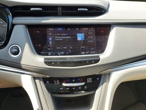 Used 2023 Cadillac XT5 Premium Luxury image 21