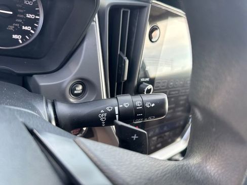 Used 2025 Subaru Crosstrek 2.0i Premium image 22