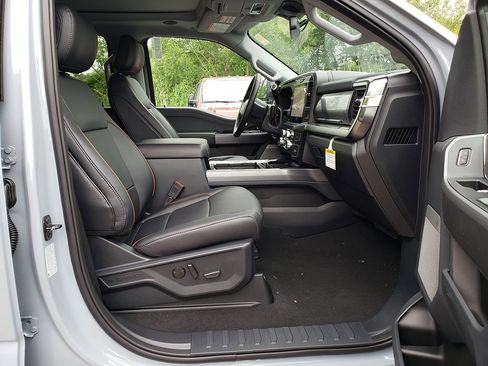 New 2025 Ford F250 Lariat w/ Lariat Ultimate Package image 18