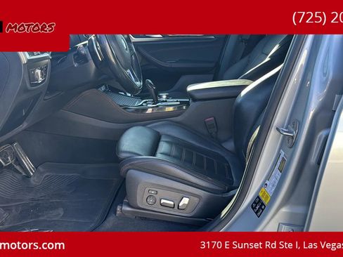 Used 2019 BMW X4 M40i w/ Premium Package image 9