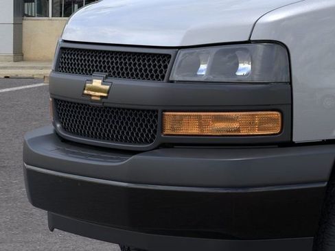 New 2026 Chevrolet Express 3500 image 13