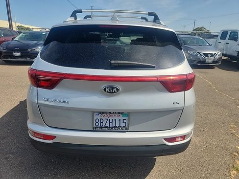 Used 2018 Kia Sportage EX FWD image 11
