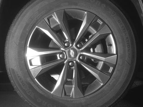 Used 2025 Chevrolet Equinox LT image 13