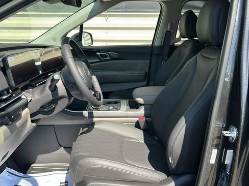 New 2026 Kia Carnival image 10