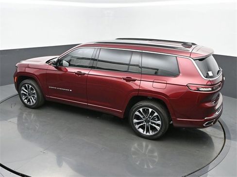 New 2025 Jeep Grand Cherokee L Overland w/ Trailer Tow Package image 42