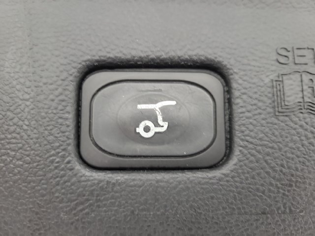 Certified 2024 Ford Edge Titanium AWD/4WD image 10