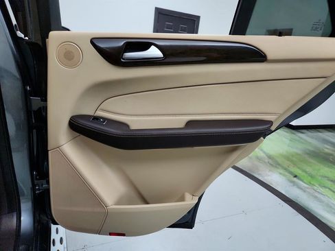 Used 2018 Mercedes-Benz GLE 350 image 31