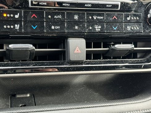 Used 2022 Toyota Highlander Limited image 31