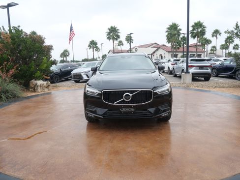 Used 2019 Volvo XC60 T5 Momentum w/ Protection Package Premier image 6