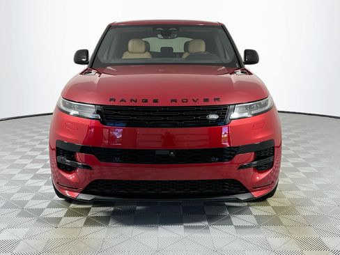 Used 2025 Land Rover Range Rover Sport Dynamic SE image 2