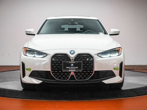 Used 2023 BMW i4 eDrive35 w/ Premium Package RWD image 2