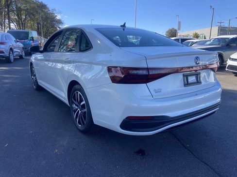 New 2026 Volkswagen Jetta SE image 7