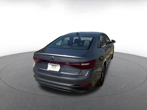 Used 2025 Volkswagen Jetta SE FWD image 14