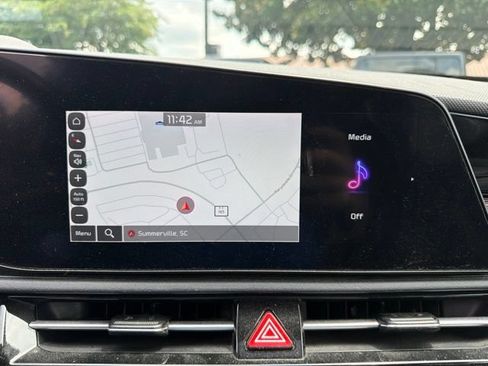 Used 2023 Kia Niro Wave w/ Wave Preserve Package FWD image 22