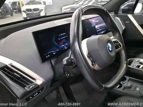 Used 2024 BMW iX xDrive50 w/ Sport Package AWD/4WD image 25