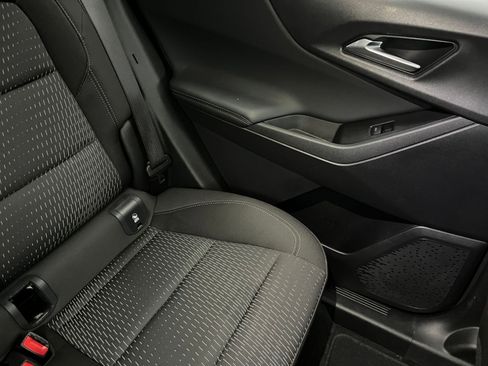 Used 2025 Chevrolet Equinox LT image 37