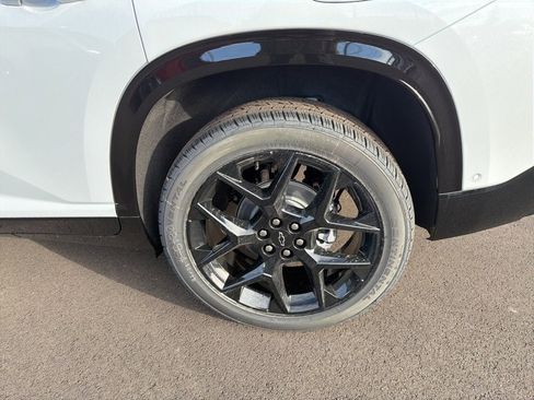 New 2026 Chevrolet Traverse RS image 13