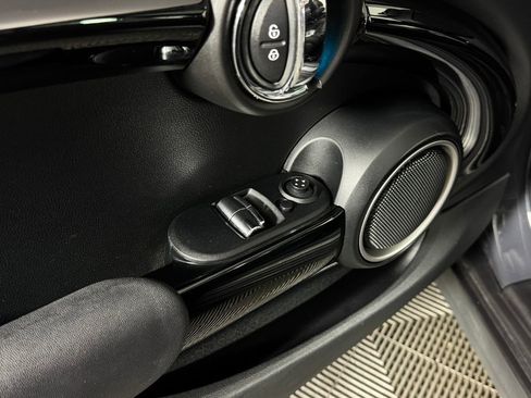 Used 2015 MINI Cooper S image 17