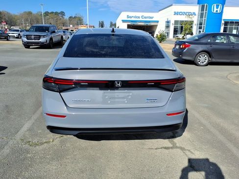 Used 2024 Honda Accord Sport image 4