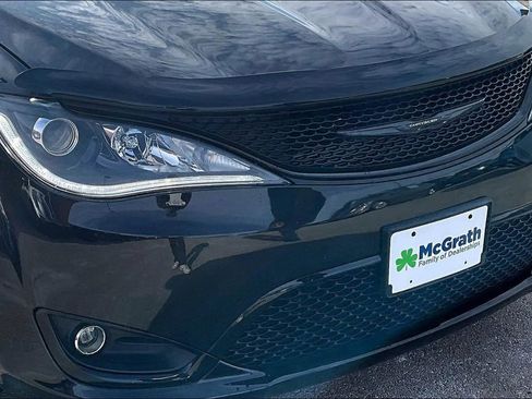 Used 2020 Chrysler Pacifica Limited w/ S Appearance Package image 32