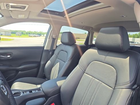 Used 2025 Honda HR-V EX-L image 11