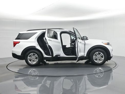 Certified 2021 Ford Explorer XLT image 42