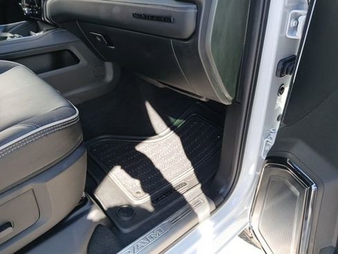 Used 2025 RAM 3500 Limited image 37