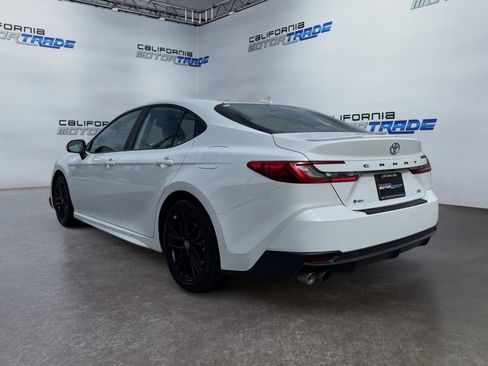 Used 2025 Toyota Camry SE w/ Multimedia Upgrade Package FWD image 7