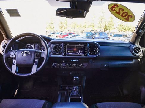 Used 2023 Toyota Tacoma TRD Off-Road image 13