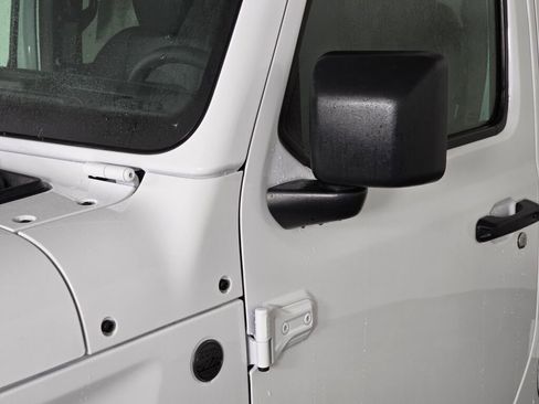 New 2025 Jeep Wrangler Sahara image 12