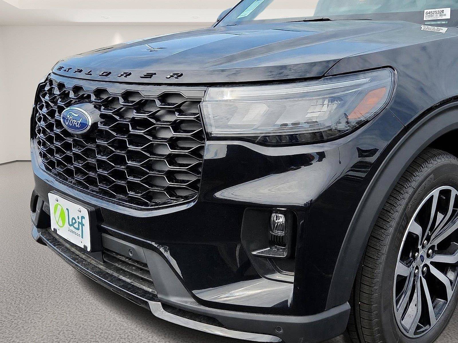 New 2026 Ford Explorer ST-Line w/ Premium Package RWD image 4