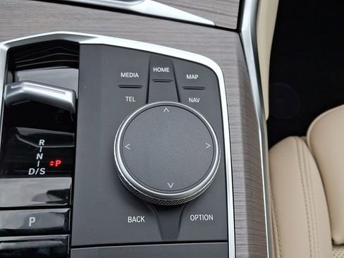 Certified 2025 BMW 330i xDrive Sedan w/ Premium Package image 23