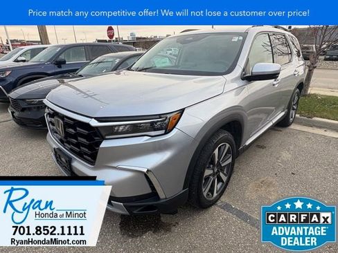 Certified 2025 Honda Pilot Touring image 9