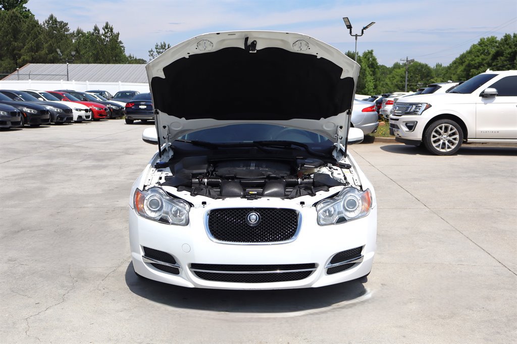 Used 2011 Jaguar XF RWD image 39