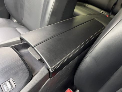 Used 2024 Nissan Rogue SV w/ SV Premium Package image 68