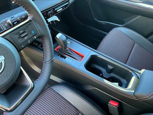 New 2025 Nissan Kicks SR image 12