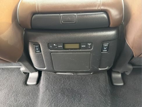 Used 2022 Nissan Armada Platinum w/ Captain's Chairs Package RWD image 37