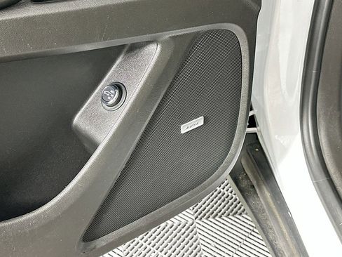 Used 2023 Chevrolet Traverse LT w/ LT Premium Package image 26