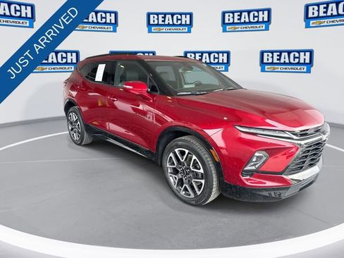 Used 2023 Chevrolet Blazer RS image 2